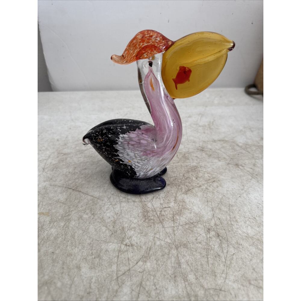 VINTAGE MURANO STYLE ART GLASS PELICAN FIGURINE WITH FISH IN MOUTH